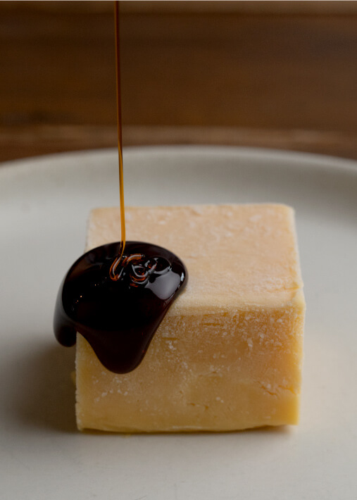 キャラメルソースを垂らした博カタラーナの写真